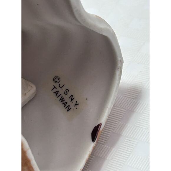 Vintage Happy Violin Hobo Clown Porcelain Figural Bell J.S.N.Y., Taiwan, 4.5” - Picture 8 of 10